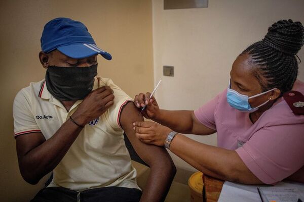 La mayoría de los casos de ómicron en Sudáfrica son leves, dice médica - Mundo - ABC Color