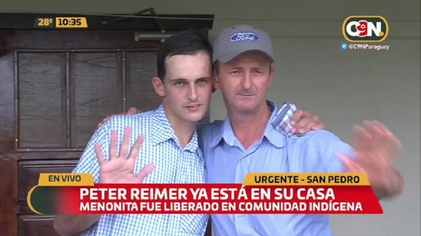 Peter Reimer a sale a saludar en compañía de su familia - C9N