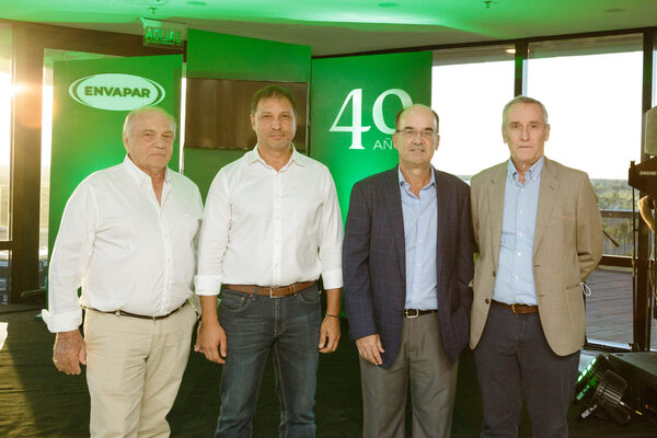 Envapar celebra 40 años con una renovada y moderna planta industrial y oficinas corporativas