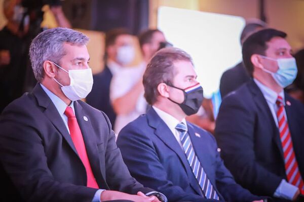 Pese a inseguridad y zozobra, Mario Abdo reafirma respaldo a Giuzzio y la FTC - Nacionales - ABC Color