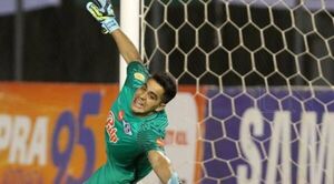 Carlos Servín también deja Libertad