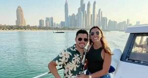 La Nación / Románticas y lujosas vacaciones de Óscar Romero y su novia Jani González