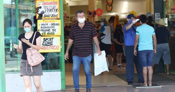 La Nación / Confianza del consumidor se recupera levemente y se mantiene en expansión