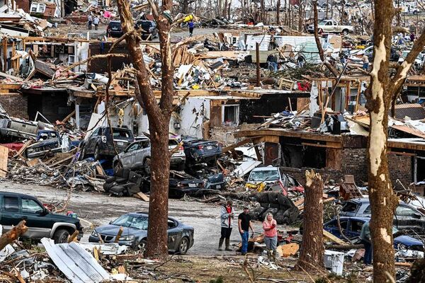 EE.UU. sigue buscando a los desaparecidos por tornados  - Mundo - ABC Color