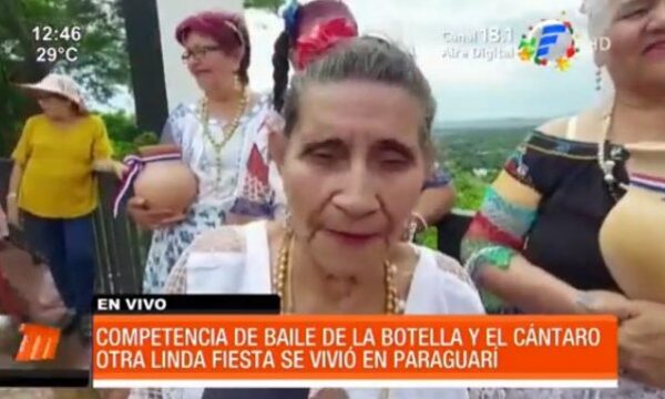 Realizan competencia del baile del cántaro y la botella | Telefuturo
