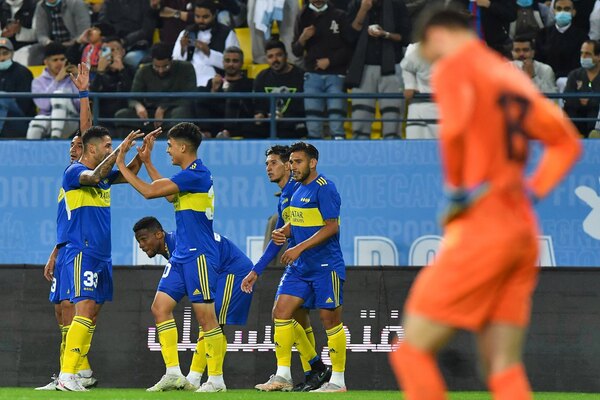 Boca se queda con la Maradona Cup tras vencer en penales al Barcelona