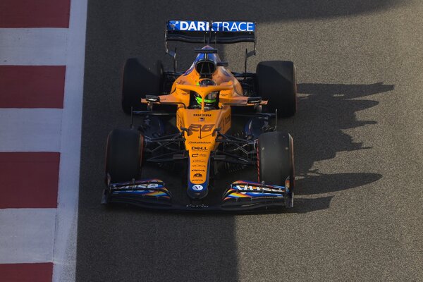 O’ Ward sorprende y se queda con la sesión matutina de Abu Dhabi