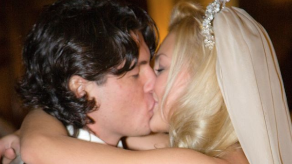 Diario HOY | Con romántico post, Nelson Haedo celebra 13 años de matrimonio con Martynka