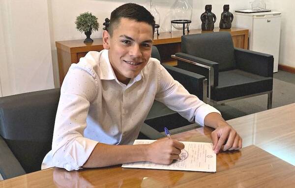 Crónica / JOSÉ ARIEL RECALDE: “QUISE DEJAR EL FÚTBOL A LOS 15 AÑOS”