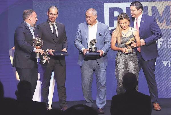 Crónica / Cerro ojagarrapa entre premiados