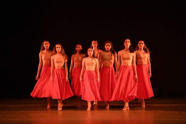 Ballet de Alto Rendimiento: soñando con la frente en alto - Cultura - ABC Color
