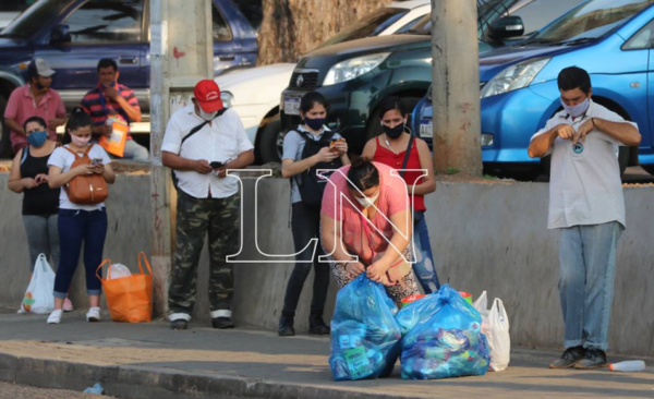 Diario HOY | Pytyvõ, Tekoporã y otros programas contuvieron pobreza total, según Hacienda