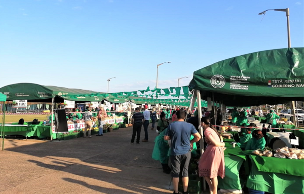Feria de la Agricultura Familiar Campesina «Añua» hoy en la Playa San José de Encarnación - .::Agencia IP::.