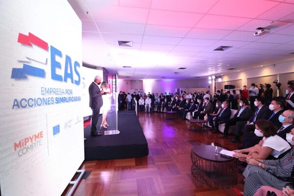 Celebran creación de 1.000 empresas de acciones simplificadas y premian a maquiladoras destacadas - MarketData