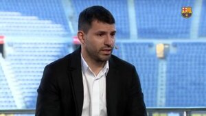 “He decidido dejar el fútbol, lo primero es mi salud”, dijo Agüero entre lágrimas