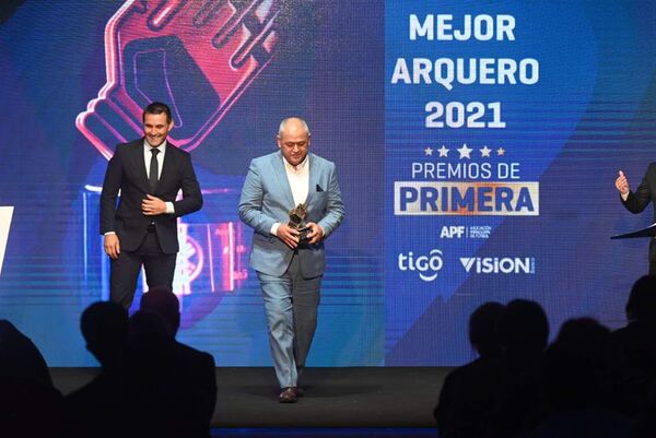 Destacados del año, con Premios de Primera  - Fútbol - ABC Color