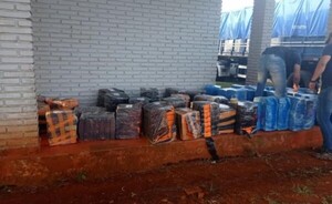 Incautan casi una tonelada de marihuana tras persecución
