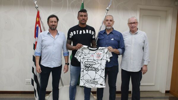 Paulinho retorna al Corinthians de Brasil