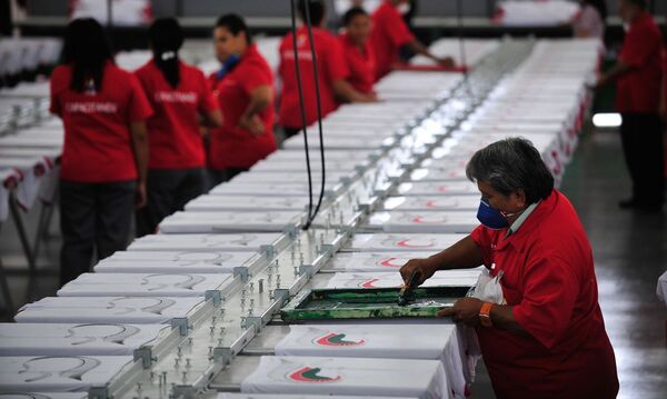 Actividad económica en Brasil desacelera y tiene peor nivel en más de un año