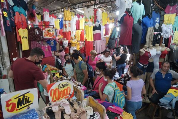Efecto aguinaldo: Mercado 4 espera recibir a más de cien mil clientes este fin de semana - Nacionales - ABC Color