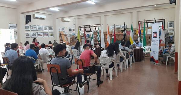 La Nación / Dos ferias de empleos en el Este muestran el alto índice de desocupación