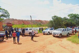 Allanamiento y tensión entre mineros de Paso Yobái - Nacionales - ABC Color