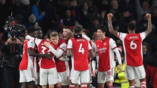 Arsenal gana el derbi al West Ham
