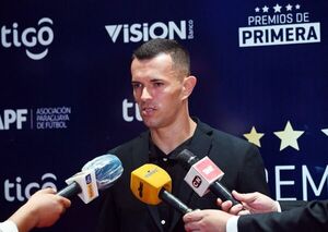 El goleador del año sin club - Fútbol - ABC Color