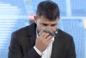 Crónica / El “Kun” y su adiós al fútbol por su arritmia