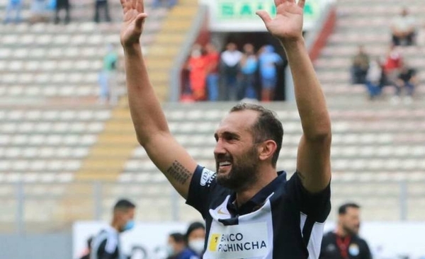 Diario HOY | El 'Pirata' Barcos gana el premio al mejor jugador de la liga peruana 2021