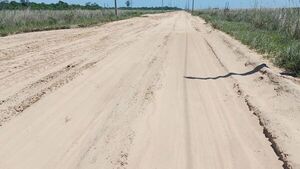 En el sur de Misiones y Ñeembucú claman por camino de todo tiempo