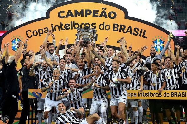 Junior Alonso y Atlético Mineiro son campeones de la Copa de Brasil - Fútbol Internacional - ABC Color