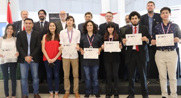 Paraguayos reciben reconocimientos por su participación en la Olimpiada Internacional de Astronomía y Astrofísica