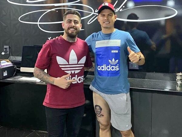 Aguilar y la promesa cumplida: ¡se tatuó el rostro de Roque! - Olimpia - ABC Color