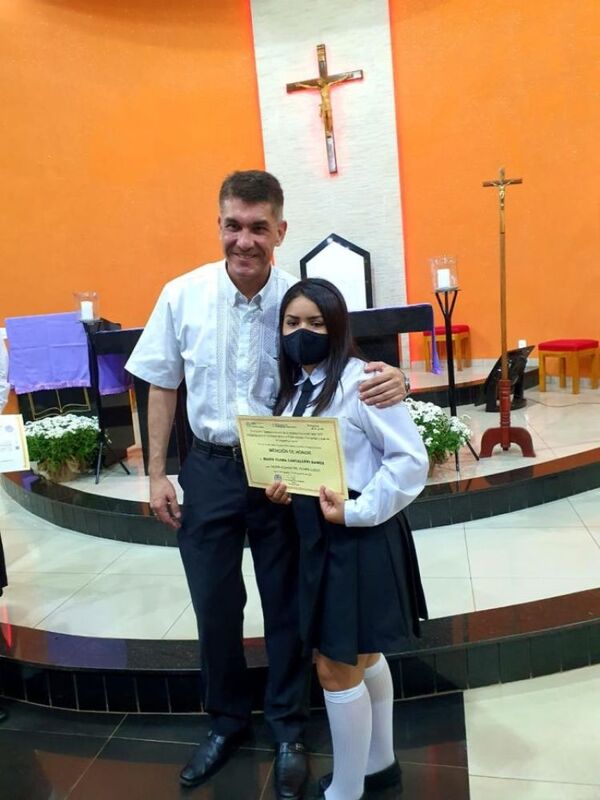Gobernador presente en acto de graduación del Colegio Ramón Indalecio Cardozo