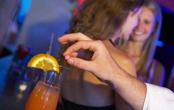 Diario HOY | Bartender revela: “Me ofrecían más propina para que ponga droga en los tragos”