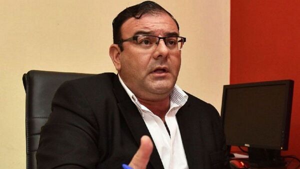 Tomás Rivas debe perder su investidura, según abogado