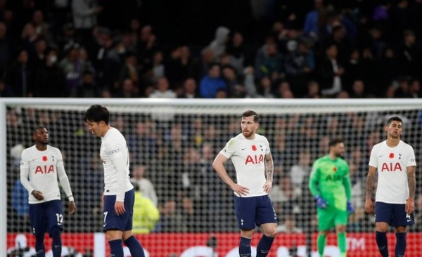 Diario HOY | El brote de Covid continúa suspendiendo partidos en Inglaterra