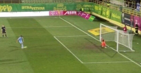 A las duchas: jugador fue expulsado por la forma de lanzar un penal - C9N