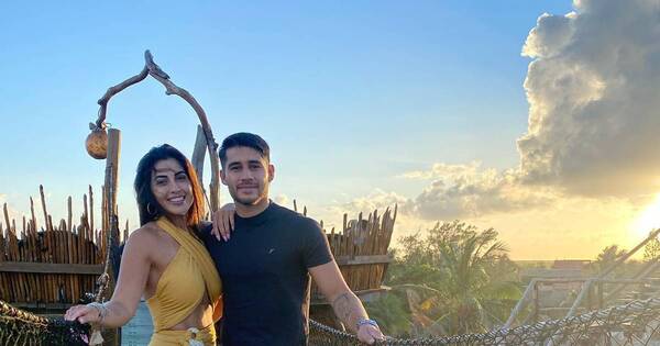 La Nación / Exóticas vacaciones de Vita Aranda e Iván “Tito” Torres