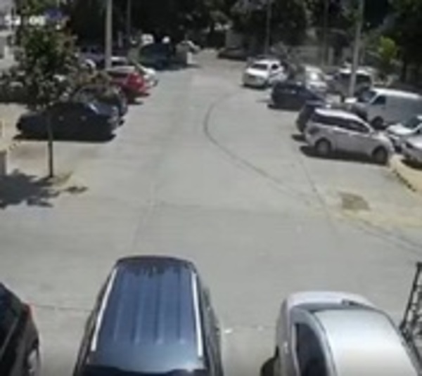Múltiple choque en estacionamiento de Lambaré   - Paraguay.com