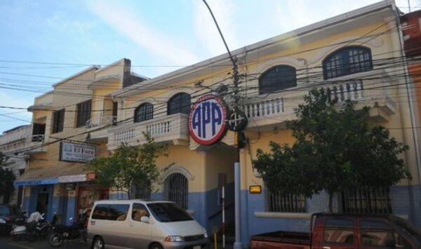 Artistas manifiestan su disconformidad con la distribución de las regalías de APA - Te Cuento Paraguay