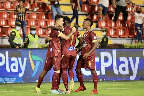 Gustavo Ramírez: doblete, remontada y pase a las finales en Colombia - Fútbol Internacional - ABC Color