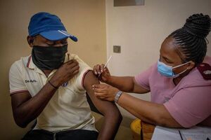 Los contagios marcan récord en Sudáfrica, pero la hospitalización sigue baja - Mundo - ABC Color