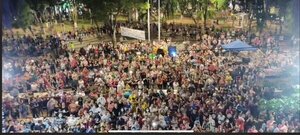 La Virreina del universo llegó a su “valle”, ante una multitud