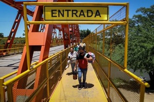 Una «luz de esperanza» en la reapertura del paso entre Paraguay y Argentina