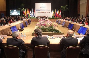Los ministros del Mercosur preparan una cumbre virtual y espinosa