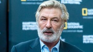 Continúa la pesadilla para Alec Baldwin: registrarán el celular del actor