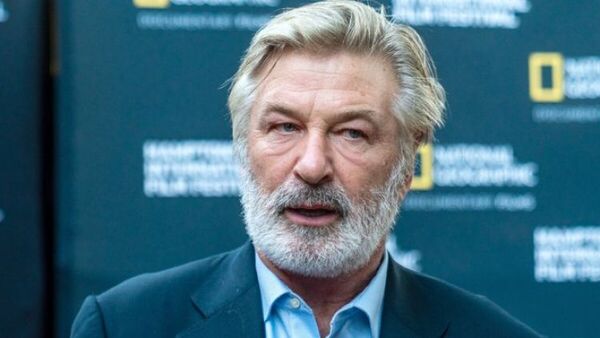 Continúa la pesadilla para Alec Baldwin: registrarán el celular del actor