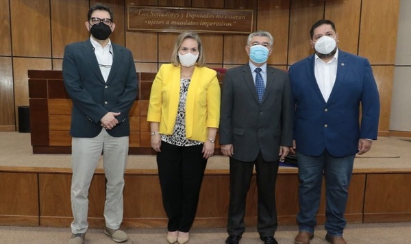 Eligen a senadora Lilian Samaniego como presidenta de la Comisión Permanente del Congreso